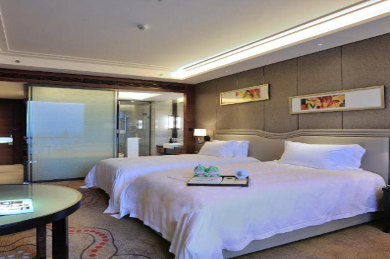 Dongguan Kande International Hotel-During The Canton Fair, Guests Can Enjoy Free Shuttle Buses To The Canton Fair Exhibition Hall Экстерьер фото