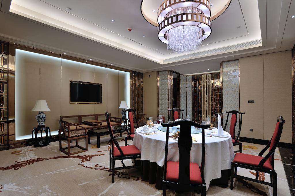 Dongguan Kande International Hotel-During The Canton Fair, Guests Can Enjoy Free Shuttle Buses To The Canton Fair Exhibition Hall Экстерьер фото