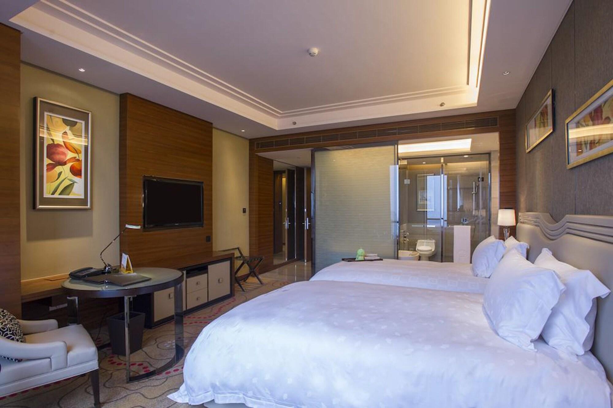 Dongguan Kande International Hotel-During The Canton Fair, Guests Can Enjoy Free Shuttle Buses To The Canton Fair Exhibition Hall Экстерьер фото