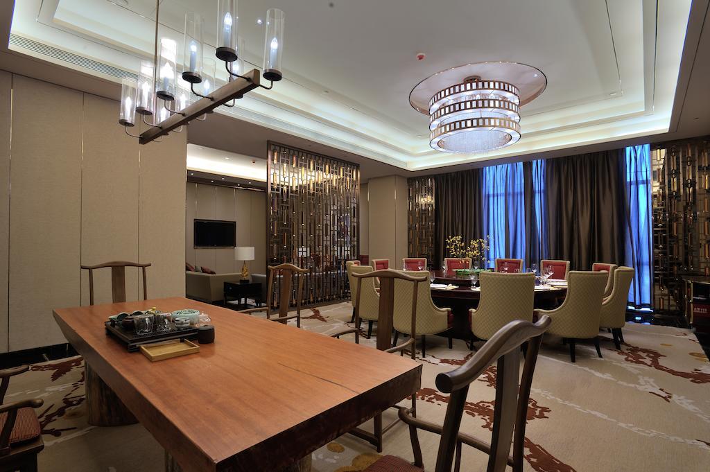 Dongguan Kande International Hotel-During The Canton Fair, Guests Can Enjoy Free Shuttle Buses To The Canton Fair Exhibition Hall Экстерьер фото