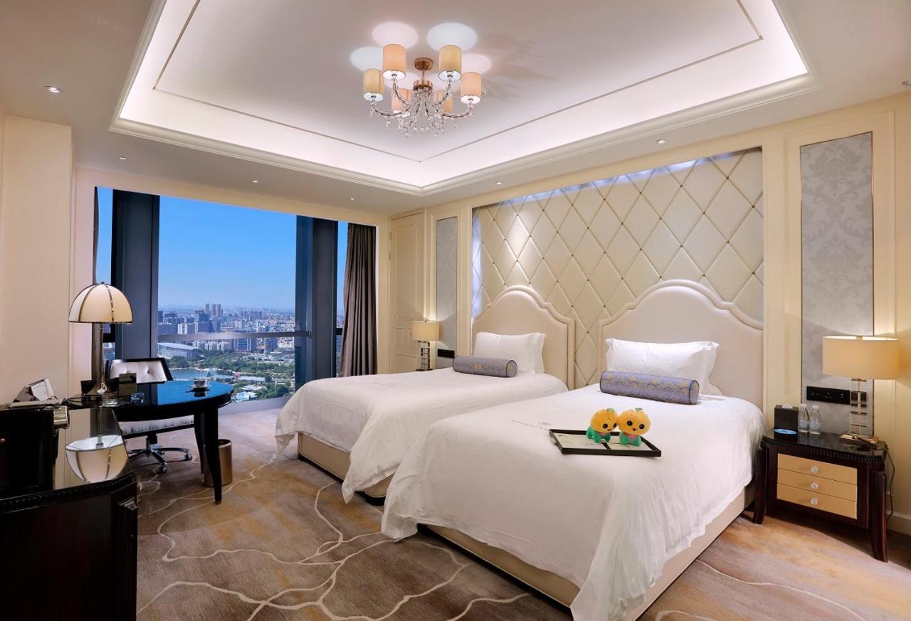 Dongguan Kande International Hotel-During The Canton Fair, Guests Can Enjoy Free Shuttle Buses To The Canton Fair Exhibition Hall Экстерьер фото