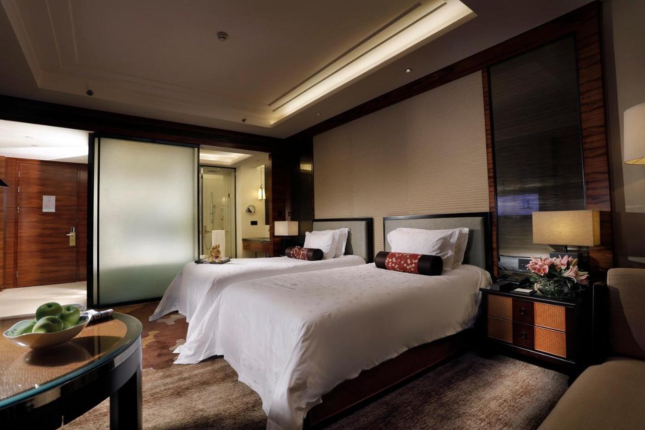 Dongguan Kande International Hotel-During The Canton Fair, Guests Can Enjoy Free Shuttle Buses To The Canton Fair Exhibition Hall Экстерьер фото