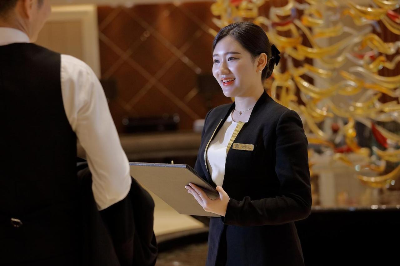 Dongguan Kande International Hotel-During The Canton Fair, Guests Can Enjoy Free Shuttle Buses To The Canton Fair Exhibition Hall Экстерьер фото